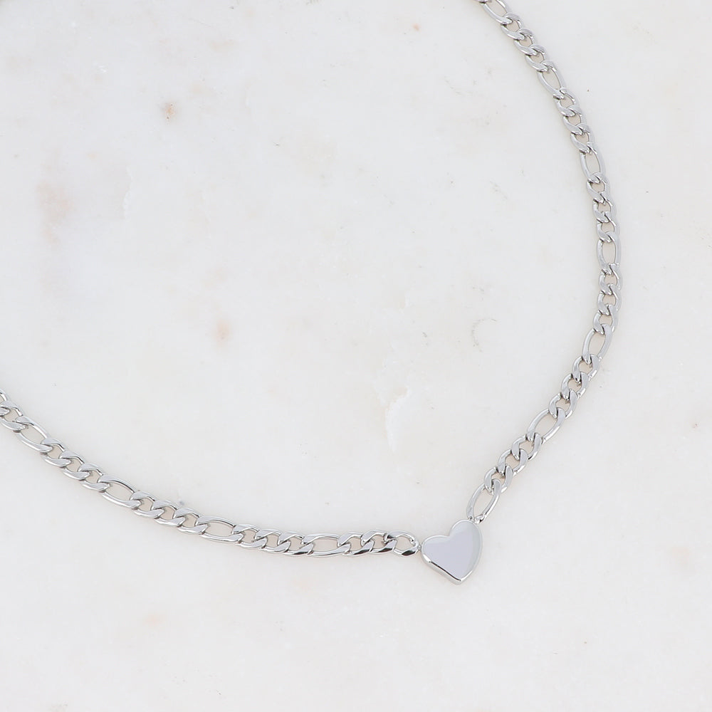 Collier ras de cou avec cœur acier argenté