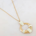 Sautoir avec pendentif géométrique émaillé