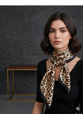 Foulard carre en soie imprime 70-70cm noir